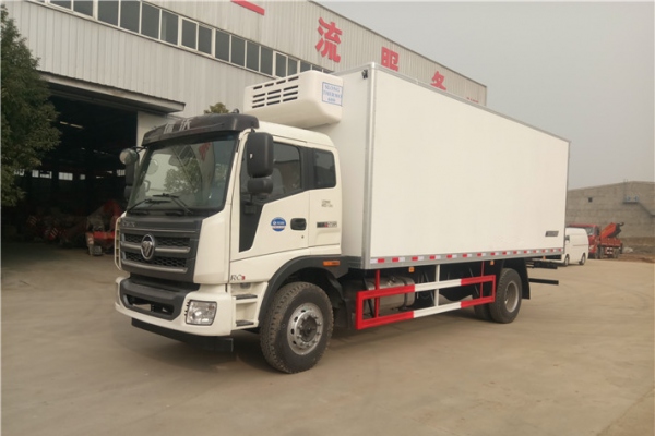 福田瑞沃6.7米冷藏车