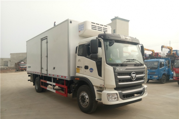 福田瑞沃6.7米冷藏车
