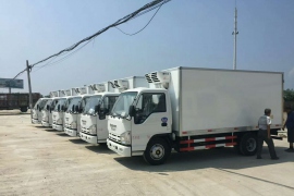 贵州用户在程力冷藏车订购的6台五十铃冷藏车发车