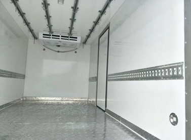 东风5.1米冷藏车