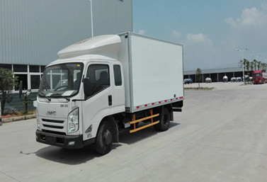 江铃宽体凯锐冷藏车（国五5.1米）