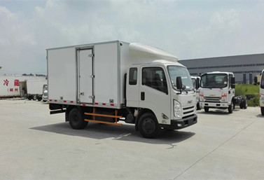 江铃宽体凯锐冷藏车（国五5.1米）
