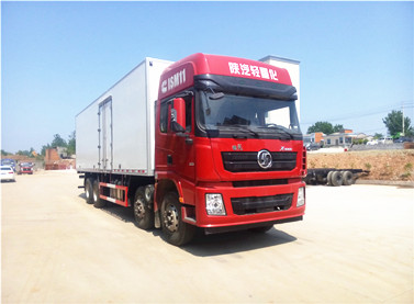 陕汽德龙前四后八9.5米冷藏车