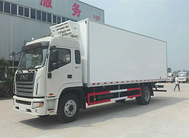 江淮格尔发7.6米冷藏车