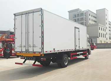 江淮格尔发7.6米冷藏车