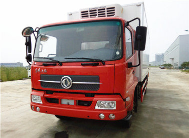 东风天锦6.55米冷藏车