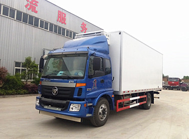福田欧曼7.6米冷藏车