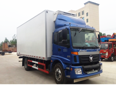 福田欧曼7.6米冷藏车