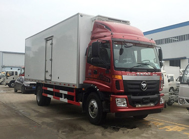 福田欧曼7.6米冷藏车