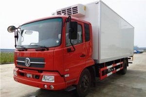 东风天锦6.55米冷藏车
