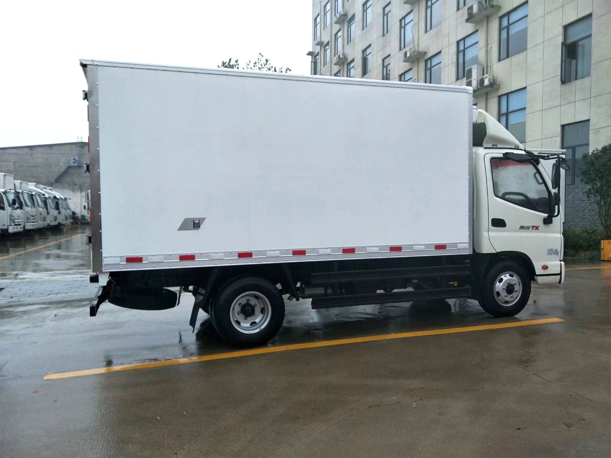 不超重推荐福田奥铃TX 4.2米冷藏车