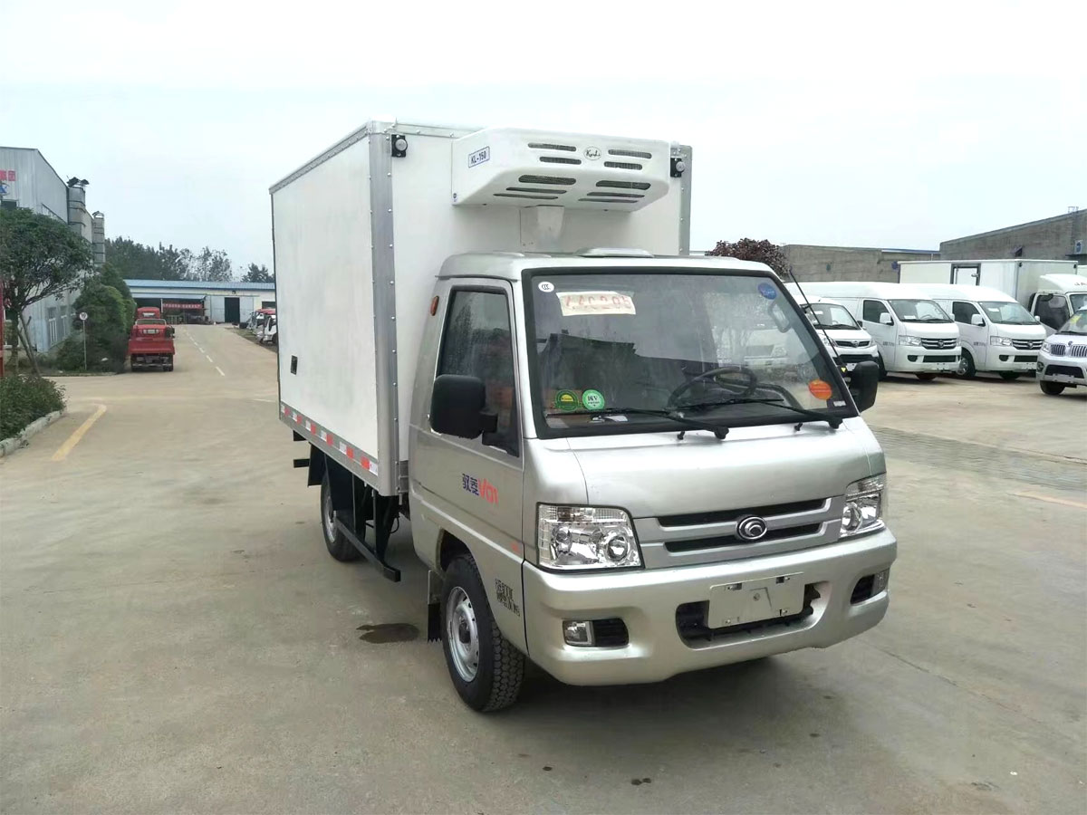 福田驭菱2.6米冷藏车