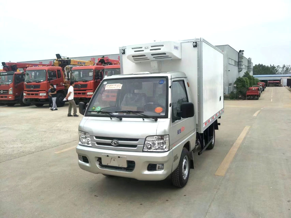 福田驭菱2.6米冷藏车