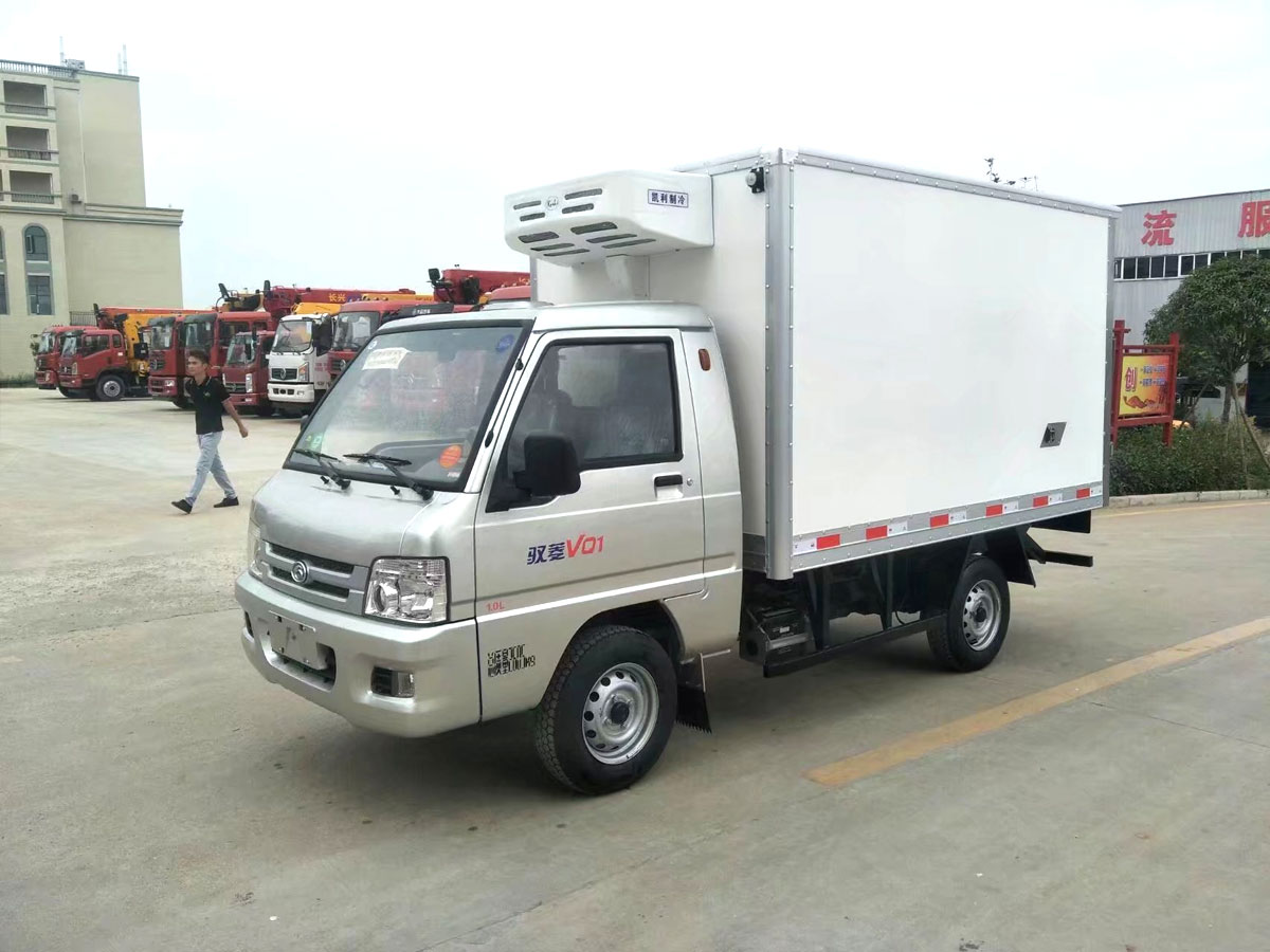 福田驭菱2.6米冷藏车