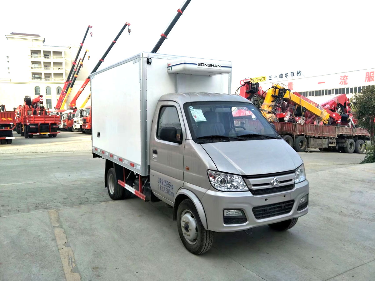 长安3.3米后双轮冷藏车