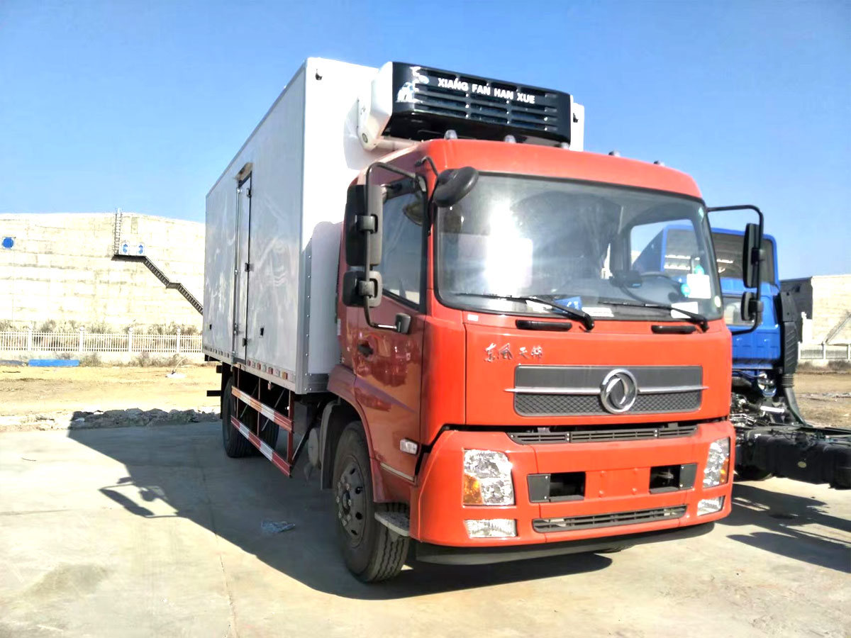 东风天锦冷藏车（5.2-6.4米）