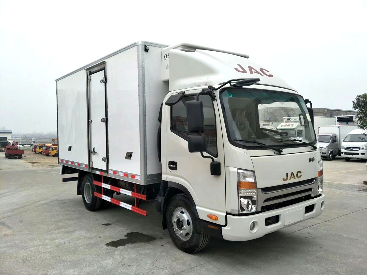 江淮帅铃4.2米宽体冷藏车