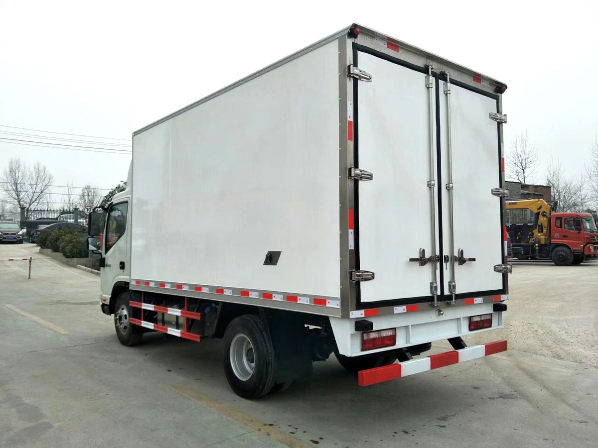 江淮帅铃4.2米宽体冷藏车