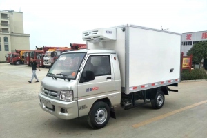 福田驭菱2.6米冷藏车