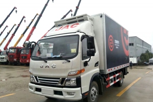 江淮骏铃V6 4.2米冷藏车