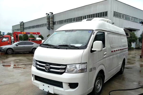 福田G7面包冷藏车