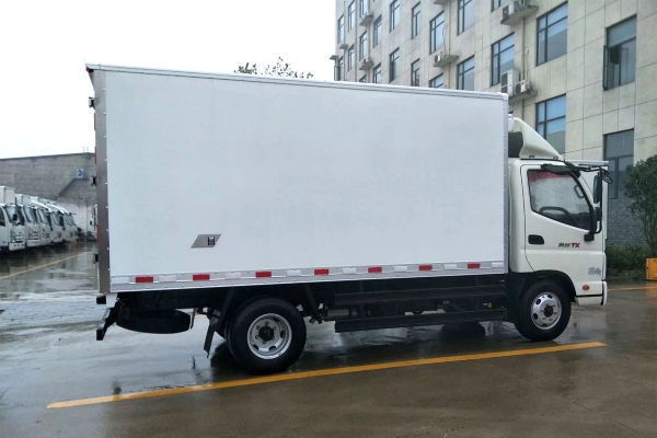 不超重推荐福田奥铃TX 4.2米冷藏车
