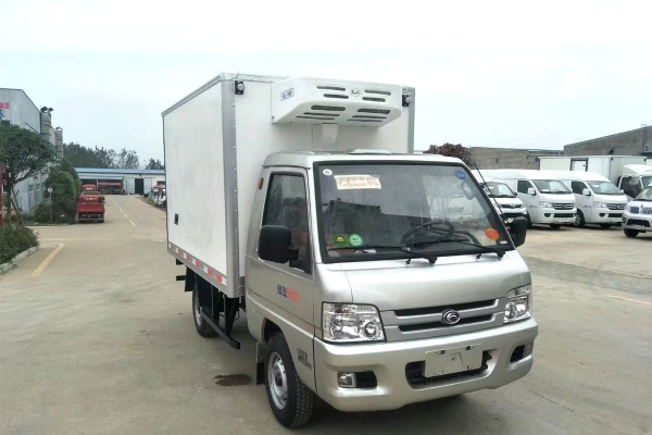 福田驭菱2.6米冷藏车