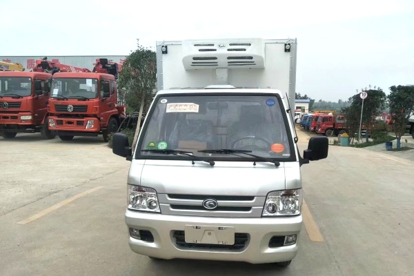 福田驭菱2.6米冷藏车