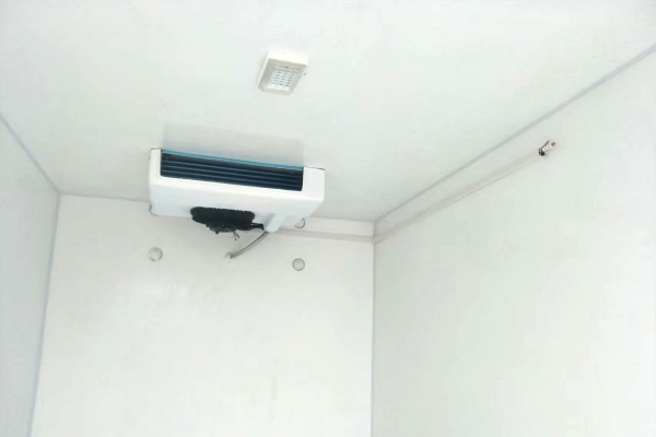 福田驭菱2.6米冷藏车