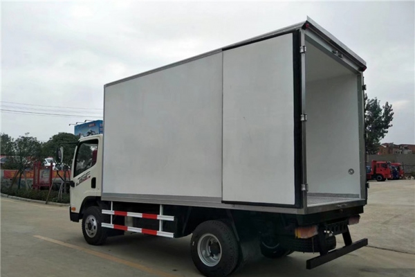 解放J6F 4.2米冷藏车