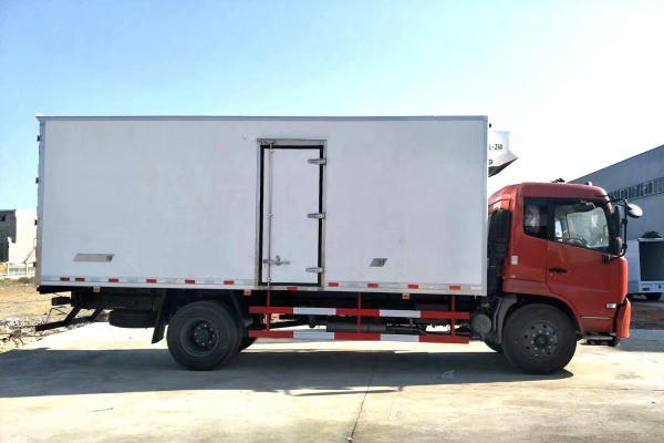 东风天锦冷藏车（5.2-6.4米）