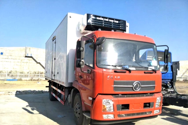 东风天锦冷藏车（5.2-6.4米）