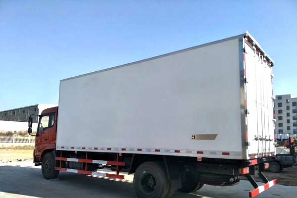 东风天锦冷藏车（5.2-6.4米）