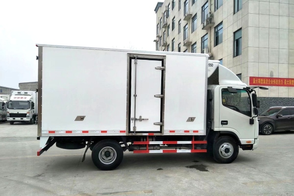 江淮帅铃4.2米宽体冷藏车