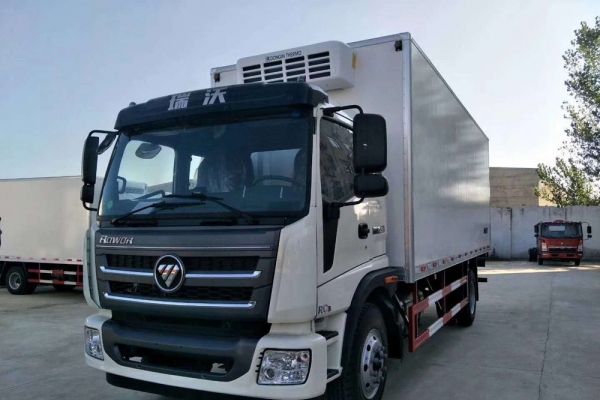 福田瑞沃6.8米冷藏车