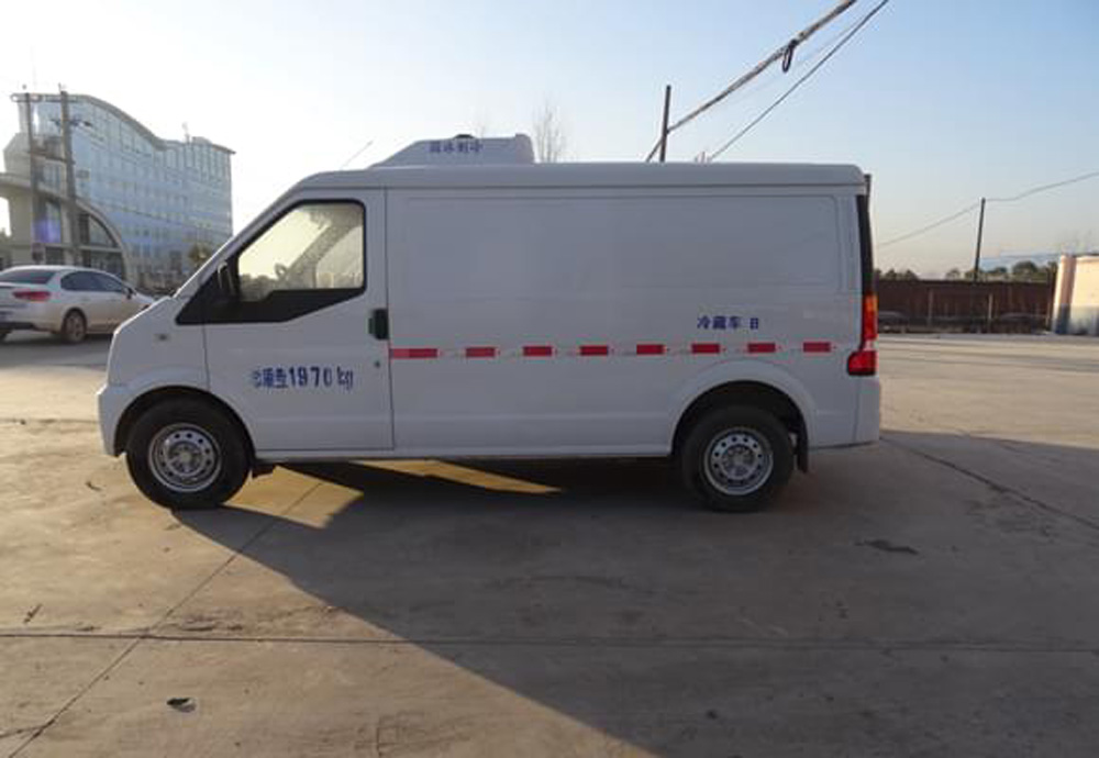 东风小康面包冷藏车