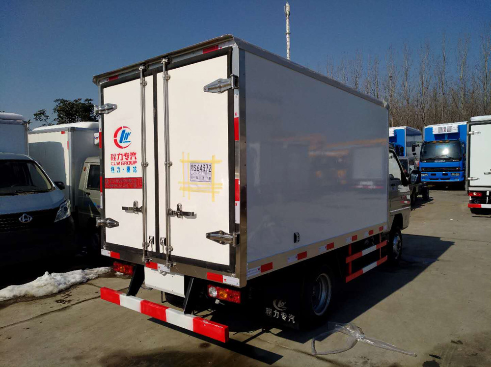 福田驭菱2.9米后双轮冷藏车