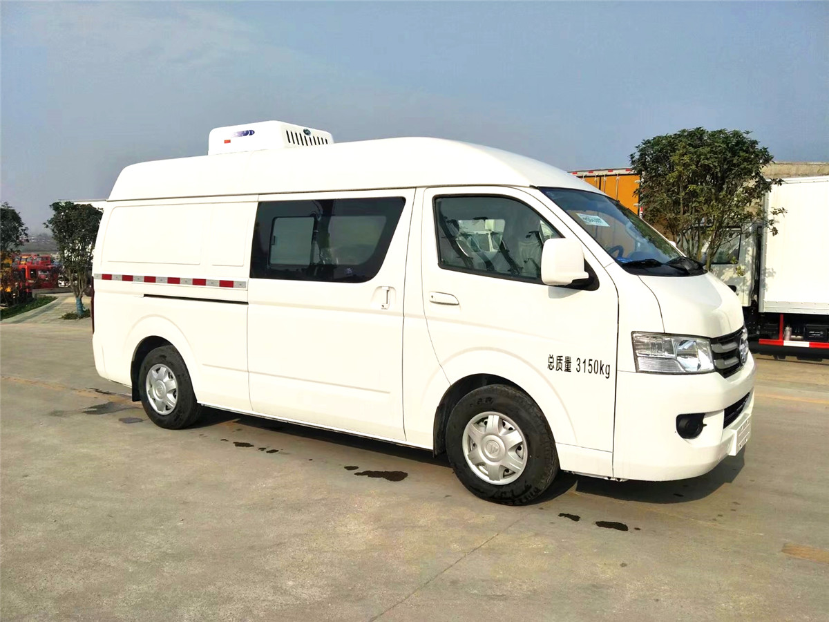 福田G7双排5座面包式冷藏车