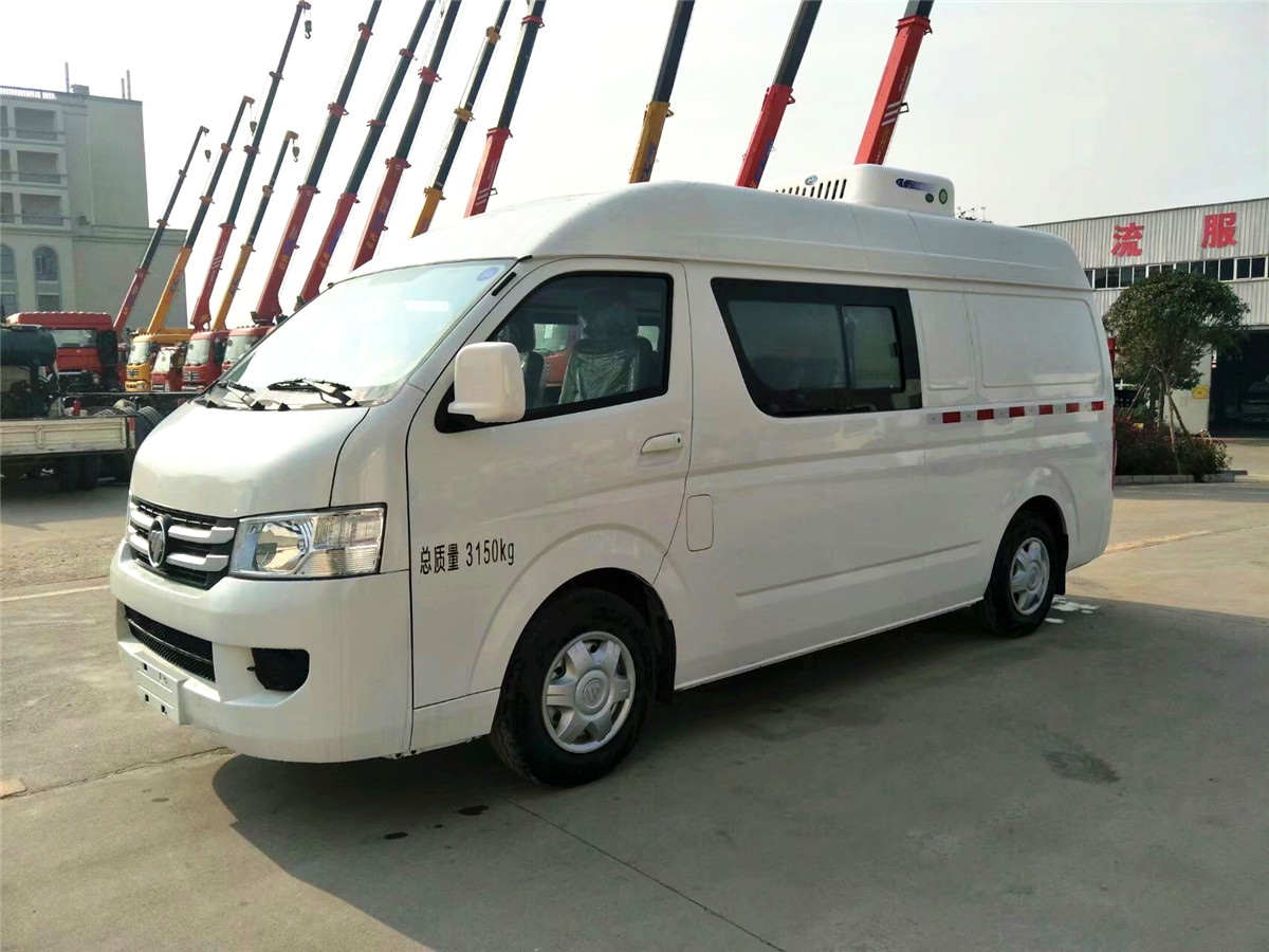 福田G7双排5座面包式冷藏车