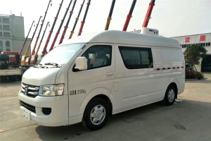 福田G7双排5座面包式冷藏车
