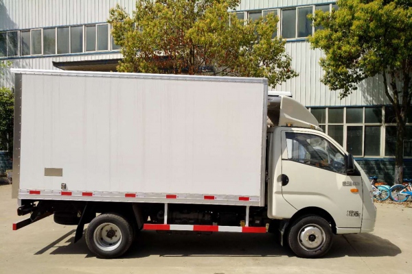 福田康瑞KQ1(后双轮)冷藏车