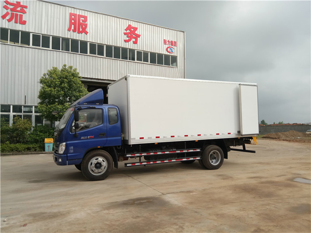 福田奥铃6.1米冷藏车