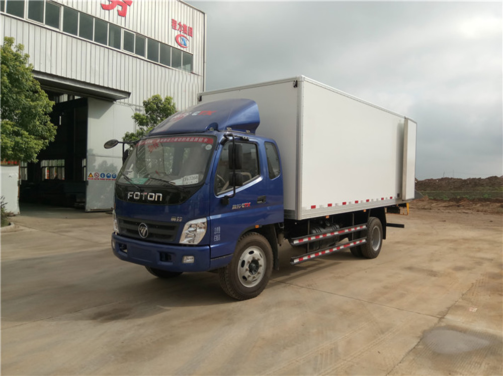 福田奥铃6.1米冷藏车