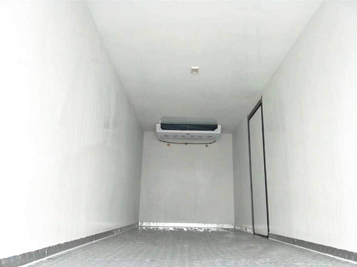 福田欧马可3冷藏车（厢长5米6）