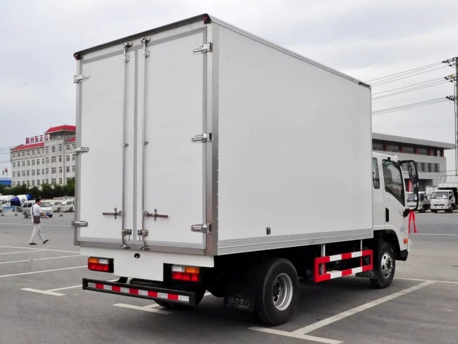 大运冷藏车（排半蓝牌国五）