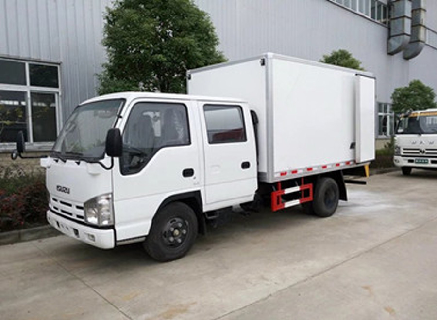 庆铃五十铃双排冷藏车