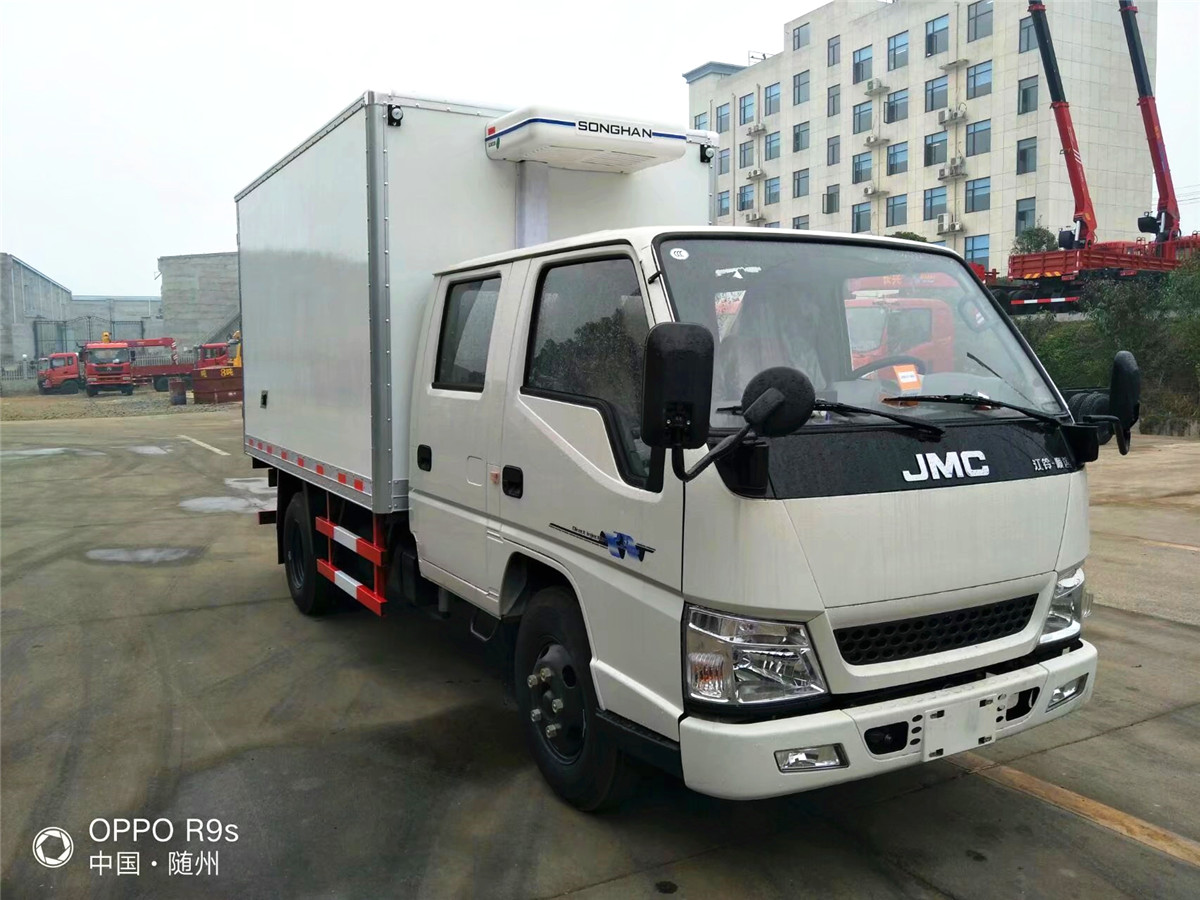 江铃双排五十铃冷藏车