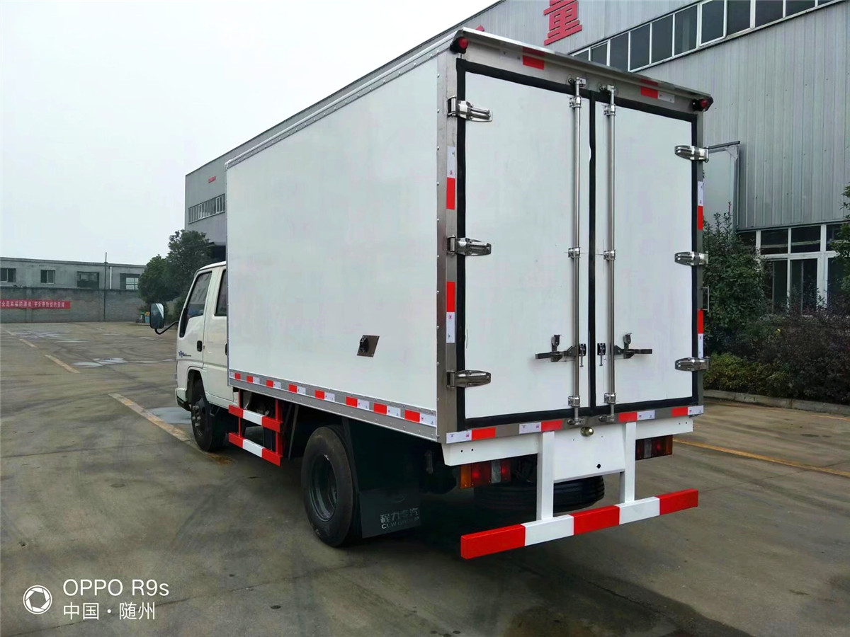 江铃双排五十铃冷藏车