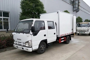 庆铃五十铃双排冷藏车