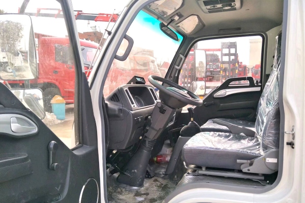 江淮康玲3米7冷藏车
